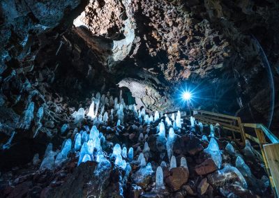 The Cave - Vidgelmir - Grotter og caving - aktiviteter i Island med ISLANDSREJSER