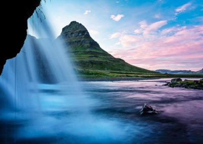 Kirkjufell by Night - sejl ved det ikoniske bjerg i Island - aktiviteter i Island med ISLANDSREJSER